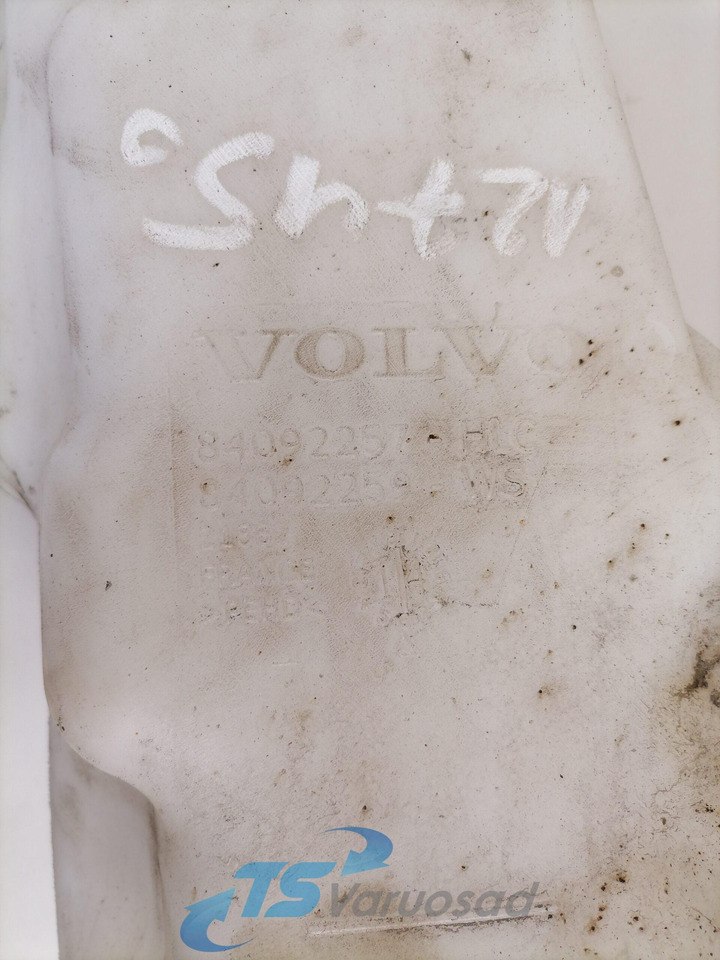 Volvo Windscreen washer fluid tank 84092259 - Vindrutetorkare för Lastbil: bild 3 Volvo Windscreen washer fluid tank 84092259 - Vindrutetorkare för Lastbil: bild 3