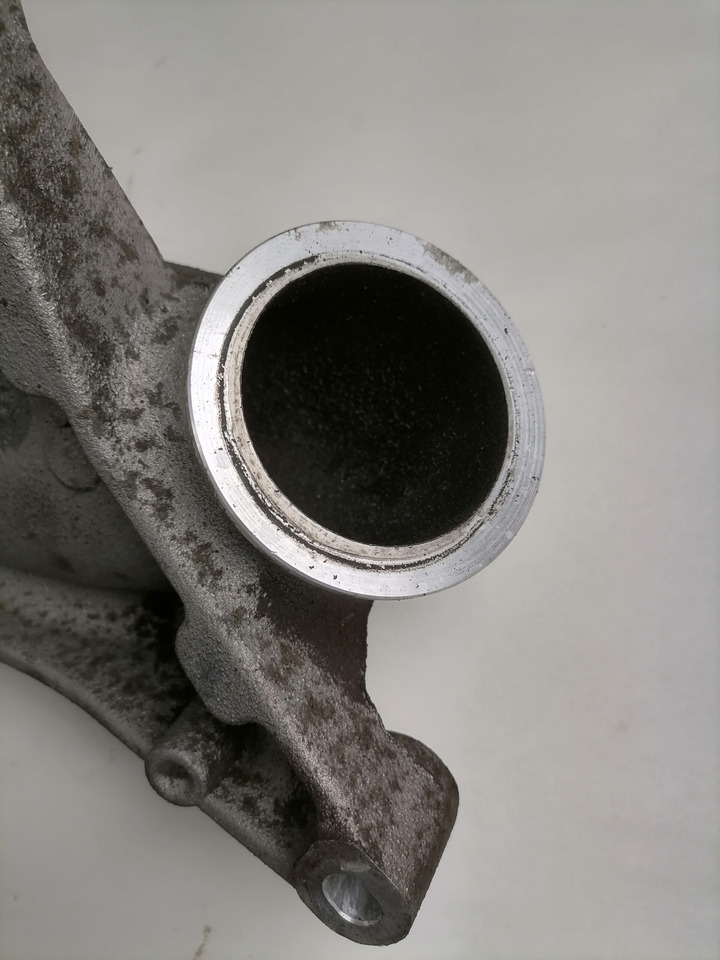 Volvo intercooler pipe 21808309 - Intercooler för Lastbil: bild 3 Volvo intercooler pipe 21808309 - Intercooler för Lastbil: bild 3