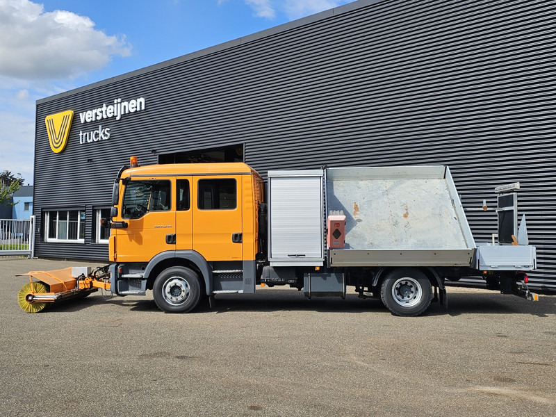 MAN TGM 15.240 BL / TIPPER / DOKA / VEEG / SWEEPER - Sopmaskin: bild 2 MAN TGM 15.240 BL / TIPPER / DOKA / VEEG / SWEEPER - Sopmaskin: bild 2