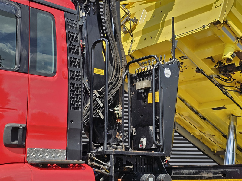 MAN TGS 33.480 6x6 / PALFINGER Z CRANE / 2 SIDE TIPPER - Tippbil lastbil, Kranbil: bild 4 MAN TGS 33.480 6x6 / PALFINGER Z CRANE / 2 SIDE TIPPER - Tippbil lastbil, Kranbil: bild 4