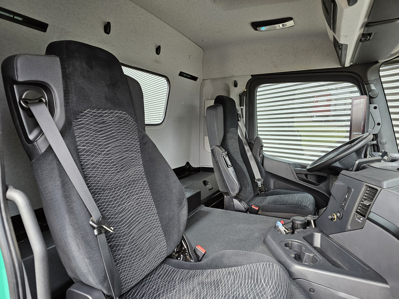 Tippbil lastbil, Kranbil Mercedes-Benz AROCS 4145 / 8X6 / TIPPER + HMF CRANE: bild 14