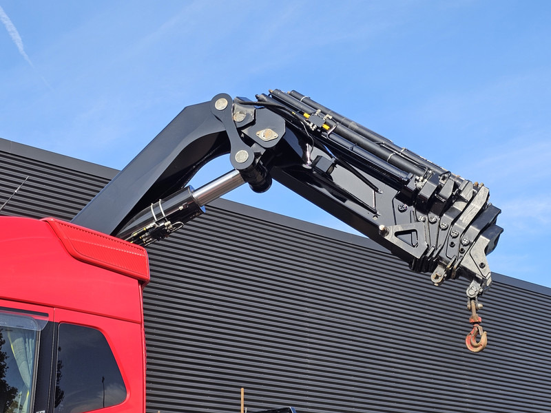 Volvo FH 16.650 8x4 / HIAB 105 t/m CRANE / KRAN - Flakbil, Kranbil: bild 4 Volvo FH 16.650 8x4 / HIAB 105 t/m CRANE / KRAN - Flakbil, Kranbil: bild 4