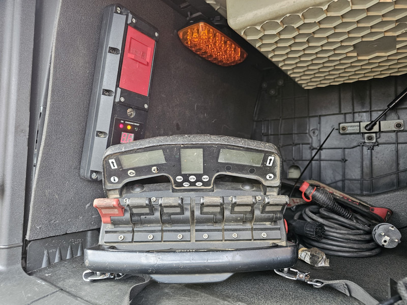 Flakbil, Kranbil Volvo FH 540 8x4*4 / HIAB 548E-9 CRANE + WINCH / KRAN: bild 8