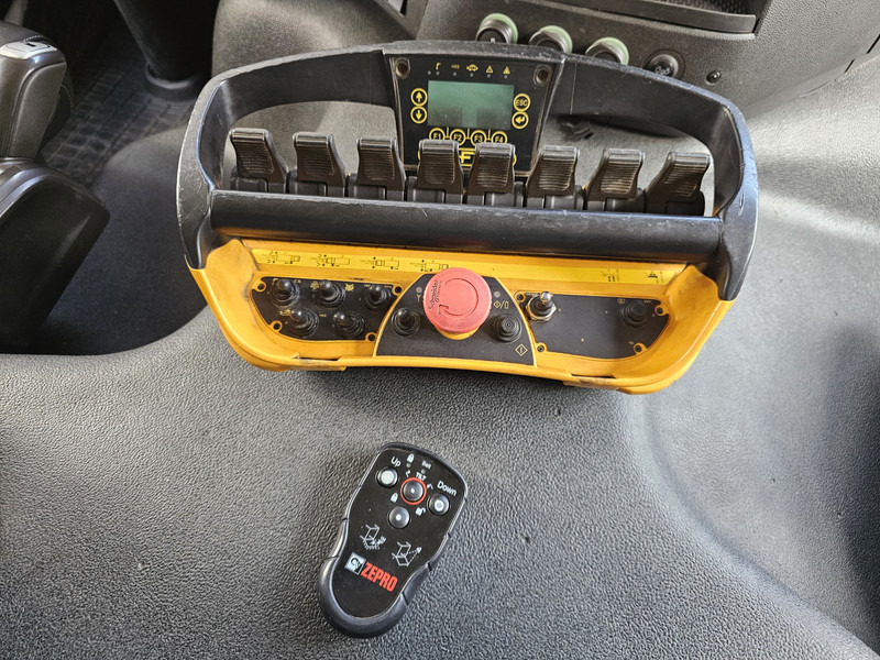 Kranbil Volvo FM 330 4x2 / EFFER 12.5 t/m CRANE / KRAN: bild 6