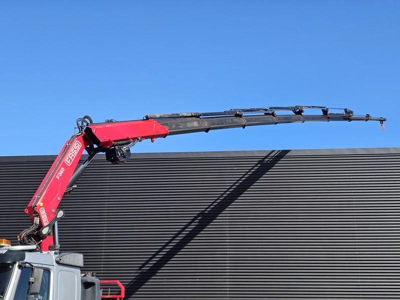 Volvo FM 460 8x4-4 / FASSI 36.5 t/m -8 x EXTENSION + WINCH - Flakbil, Kranbil: bild 4 Volvo FM 460 8x4-4 / FASSI 36.5 t/m -8 x EXTENSION + WINCH - Flakbil, Kranbil: bild 4