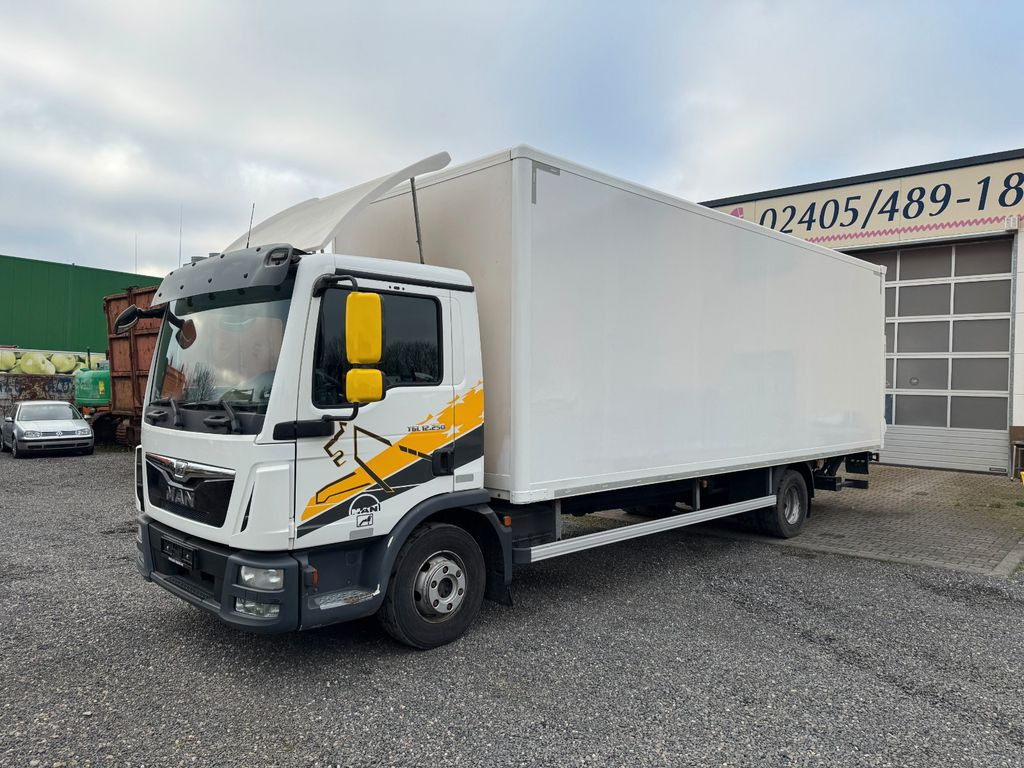 MAN 12.250 4X2 Koffer LBW Klima Diff.Sperre AHK MAN 12.250 4X2 Koffer LBW Klima Diff.Sperre AHK - Lastbil med skåp: bild 1 MAN 12.250 4X2 Koffer LBW Klima Diff.Sperre AHK MAN 12.250 4X2 Koffer LBW Klima Diff.Sperre AHK - Lastbil med skåp: bild 1