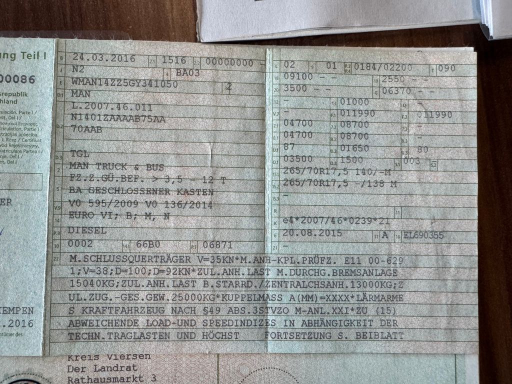 MAN 12.250 4X2 Koffer LBW Klima Diff.Sperre AHK MAN 12.250 4X2 Koffer LBW Klima Diff.Sperre AHK - Lastbil med skåp: bild 2 MAN 12.250 4X2 Koffer LBW Klima Diff.Sperre AHK MAN 12.250 4X2 Koffer LBW Klima Diff.Sperre AHK - Lastbil med skåp: bild 2