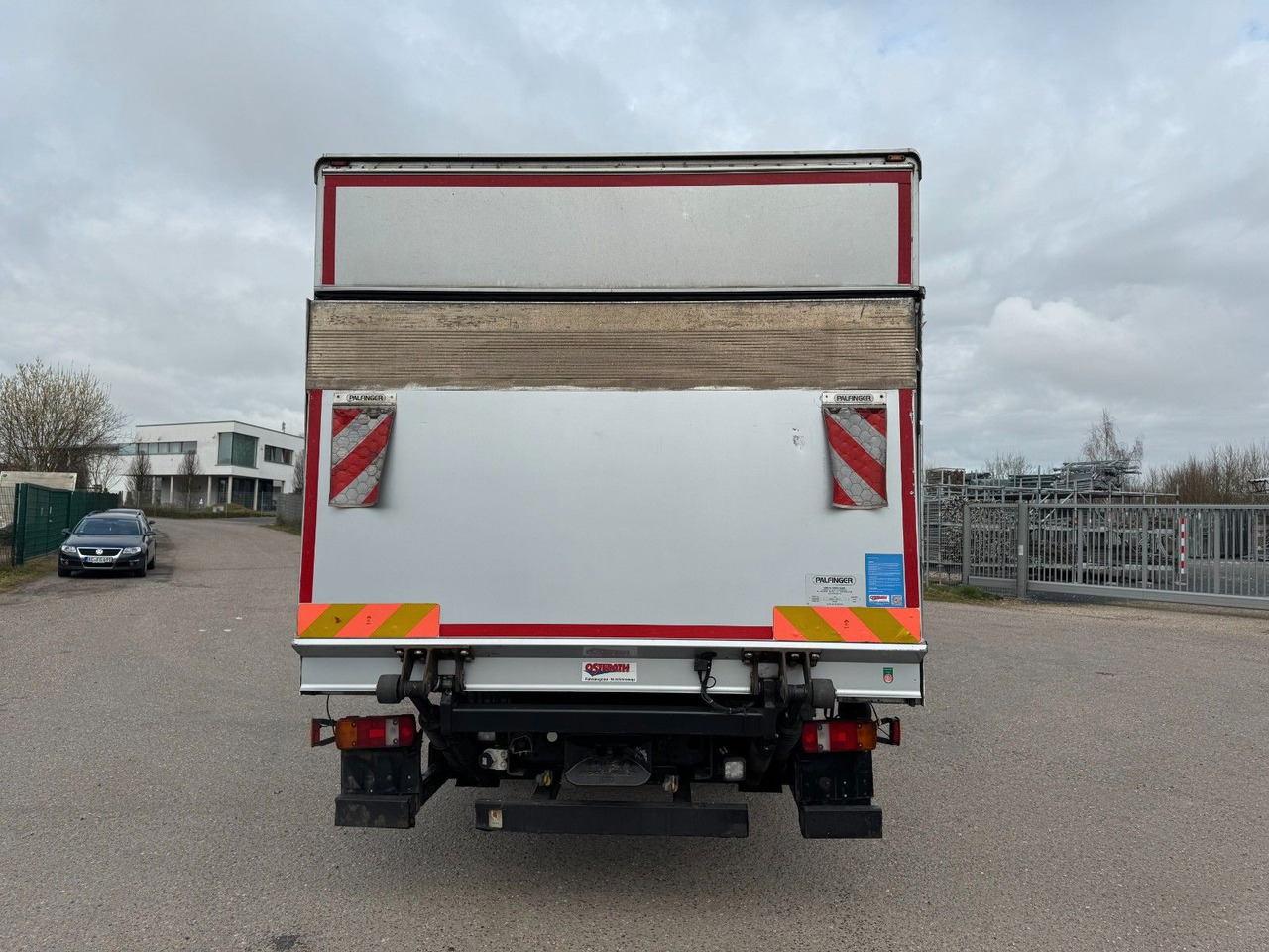 Lastbil med skåp MAN 15.290 4X2 Koffer mit Hebebühne AHK: bild 6 Lastbil med skåp MAN 15.290 4X2 Koffer mit Hebebühne AHK: bild 6