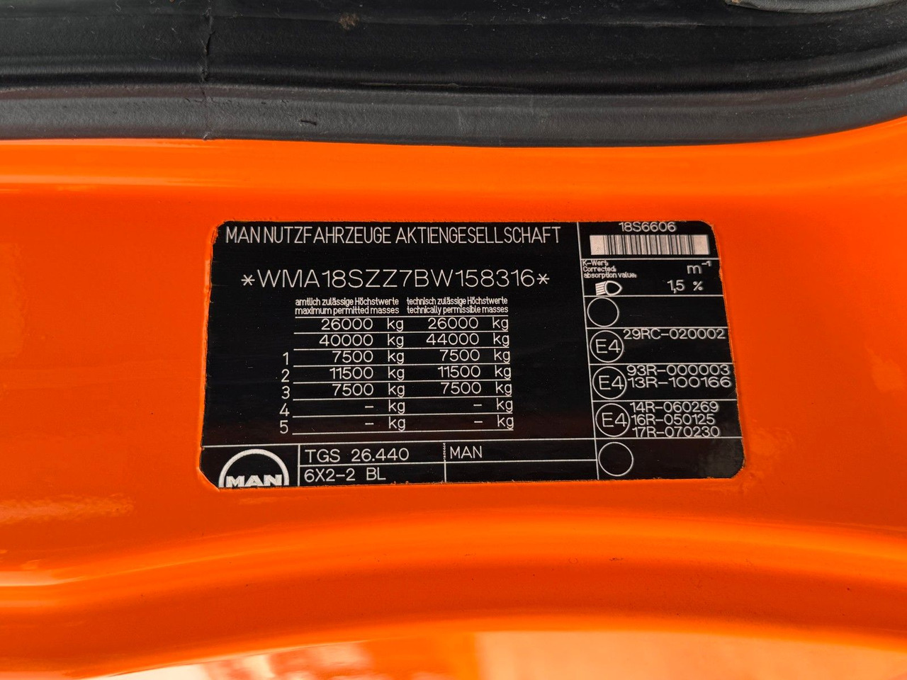 MAN 26.40 6X2 Multilift Abroller - Lastväxlare lastbil: bild 4 MAN 26.40 6X2 Multilift Abroller - Lastväxlare lastbil: bild 4