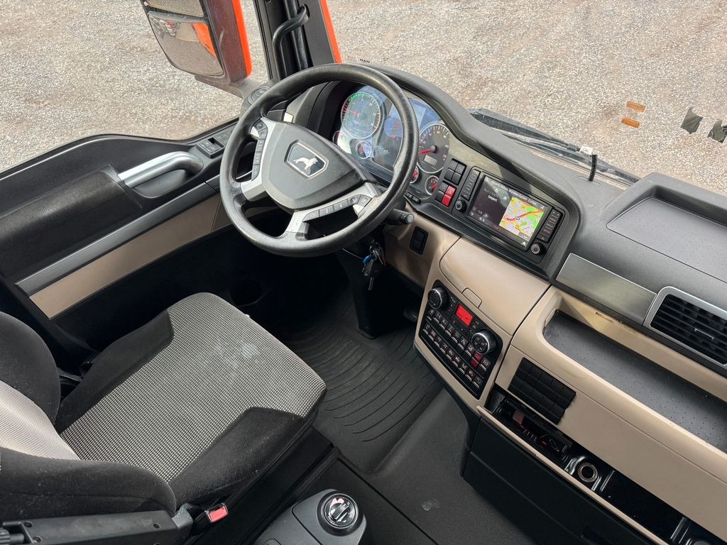 MAN 26.460 6X2 Retarder Klima Navigation guter Zust. MAN 26.460 6X2 Retarder Klima Navigation guter Zust. - Lastväxlare lastbil: bild 4 MAN 26.460 6X2 Retarder Klima Navigation guter Zust. MAN 26.460 6X2 Retarder Klima Navigation guter Zust. - Lastväxlare lastbil: bild 4