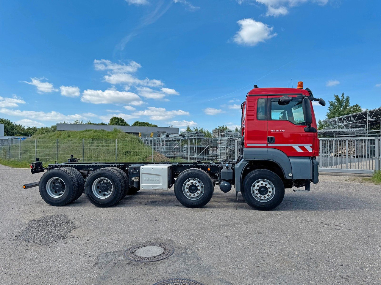 MAN 35.470 8X4 Kipperfahrgestell Reifen 12 X NEU Top - Tippbil lastbil: bild 1 MAN 35.470 8X4 Kipperfahrgestell Reifen 12 X NEU Top - Tippbil lastbil: bild 1