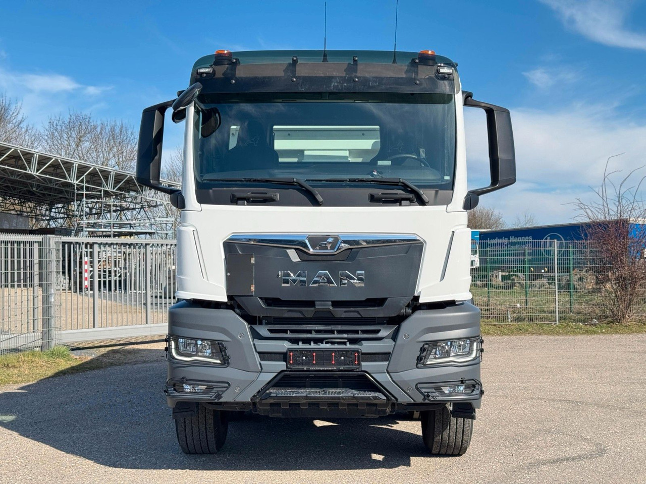 MAN 35.510 TGS Meiller P430 Thermomulde Top Zustand! - Tippbil lastbil: bild 4 MAN 35.510 TGS Meiller P430 Thermomulde Top Zustand! - Tippbil lastbil: bild 4