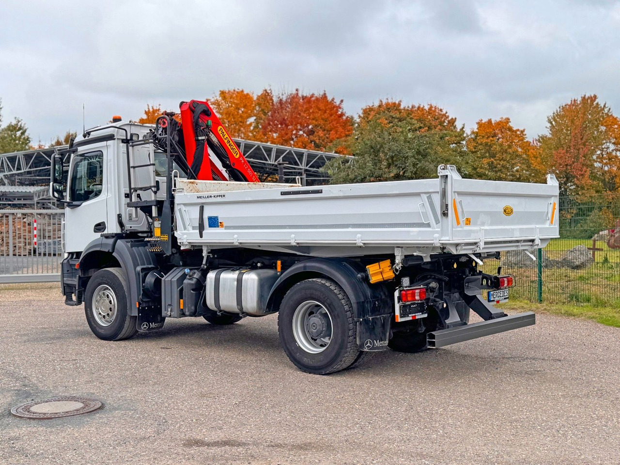 Tippbil lastbil Mercedes-Benz 1840  2140 4X2 Kipper % Kran mit Funk Top Zust.: bild 10