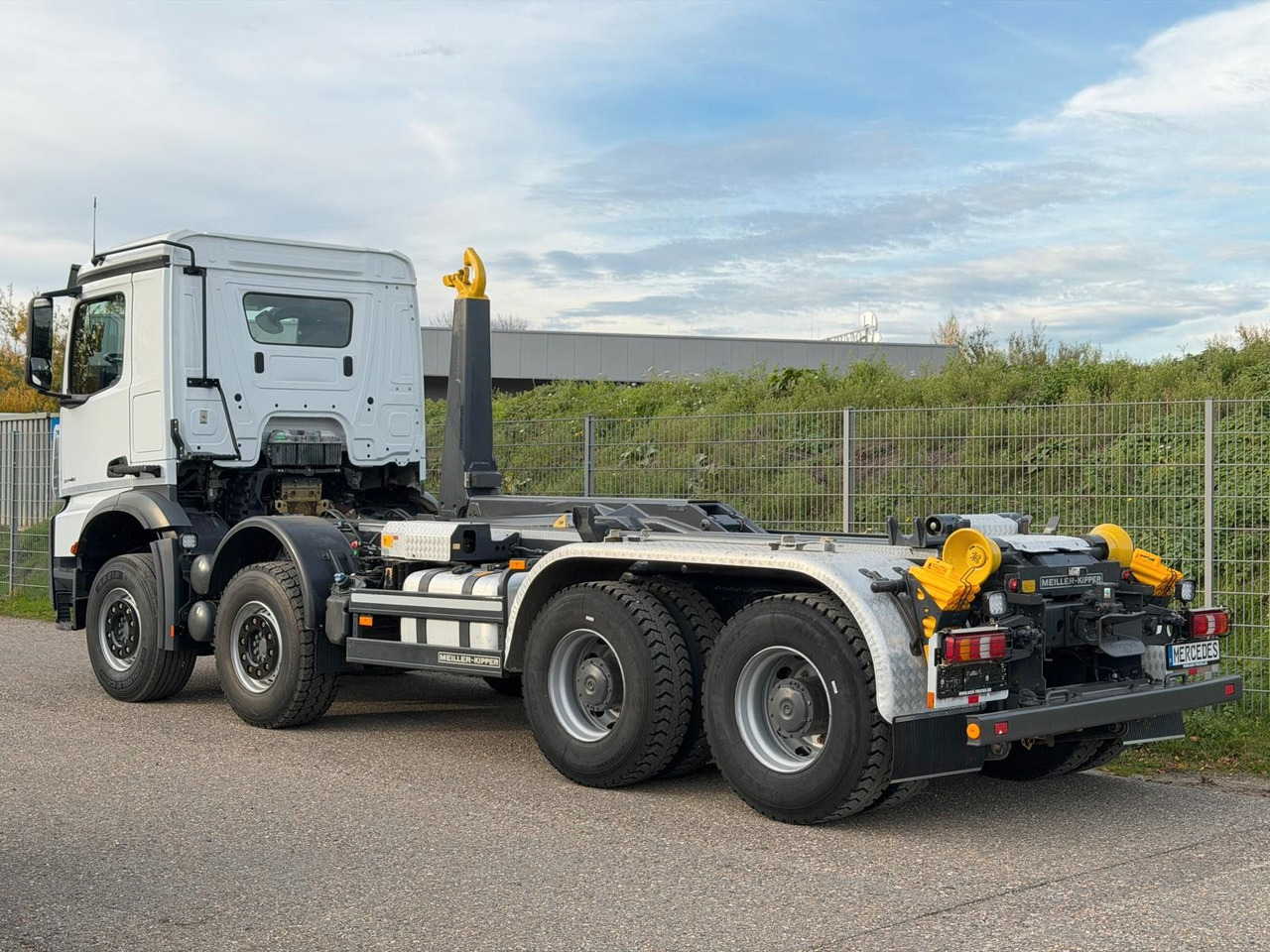 Mercedes-Benz 3748 8x4 Meiller RK30.65 | Funk | hydr.Container - Lastväxlare lastbil: bild 3 Mercedes-Benz 3748 8x4 Meiller RK30.65 | Funk | hydr.Container - Lastväxlare lastbil: bild 3