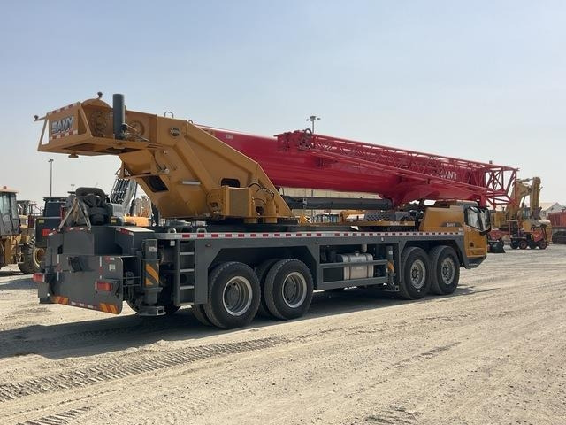 Sany STC1000C5-8 - Bandgående kran: bild 3 Sany STC1000C5-8 - Bandgående kran: bild 3