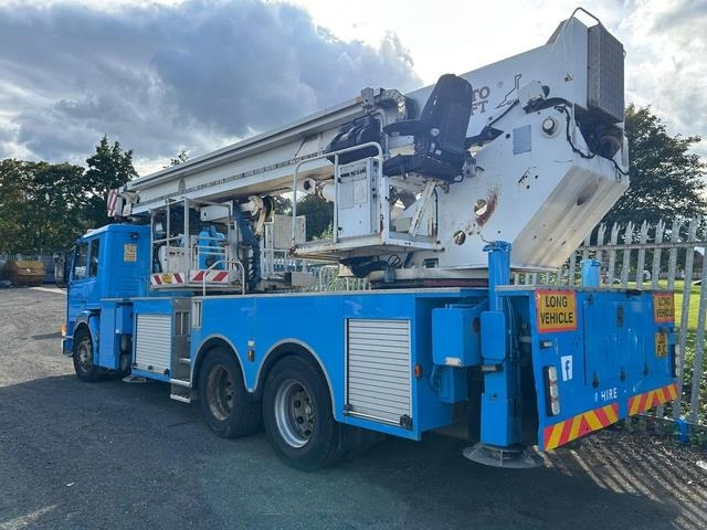 Scania P113ML - Billift: bild 2 Scania P113ML - Billift: bild 2