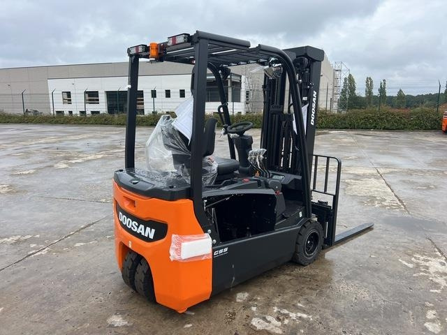 Doosan B20T-7 PLUS - Eltruck: bild 3 Doosan B20T-7 PLUS - Eltruck: bild 3