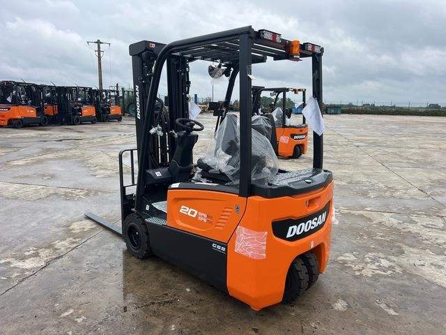 Doosan B20T-7 PLUS - Eltruck: bild 2 Doosan B20T-7 PLUS - Eltruck: bild 2