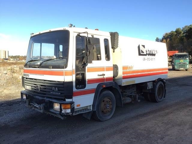 Volvo FL611 - Sopmaskin: bild 1 Volvo FL611 - Sopmaskin: bild 1