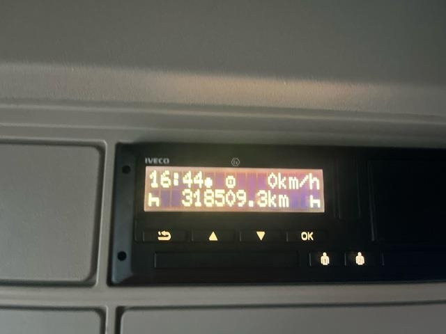 Dragbil Iveco S-Way 460: bild 11