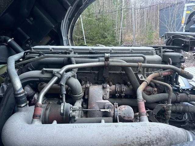 Dragbil Iveco S-Way 460: bild 23