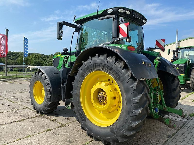 John Deere 6215R AutoPowr 50km/h - Traktor: bild 5 John Deere 6215R AutoPowr 50km/h - Traktor: bild 5