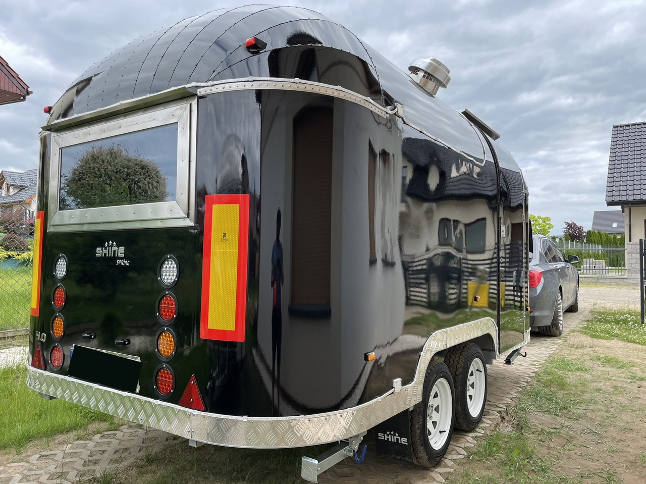 SHINE Spring BLACK - Försäljningsvagn: bild 2 SHINE Spring BLACK - Försäljningsvagn: bild 2