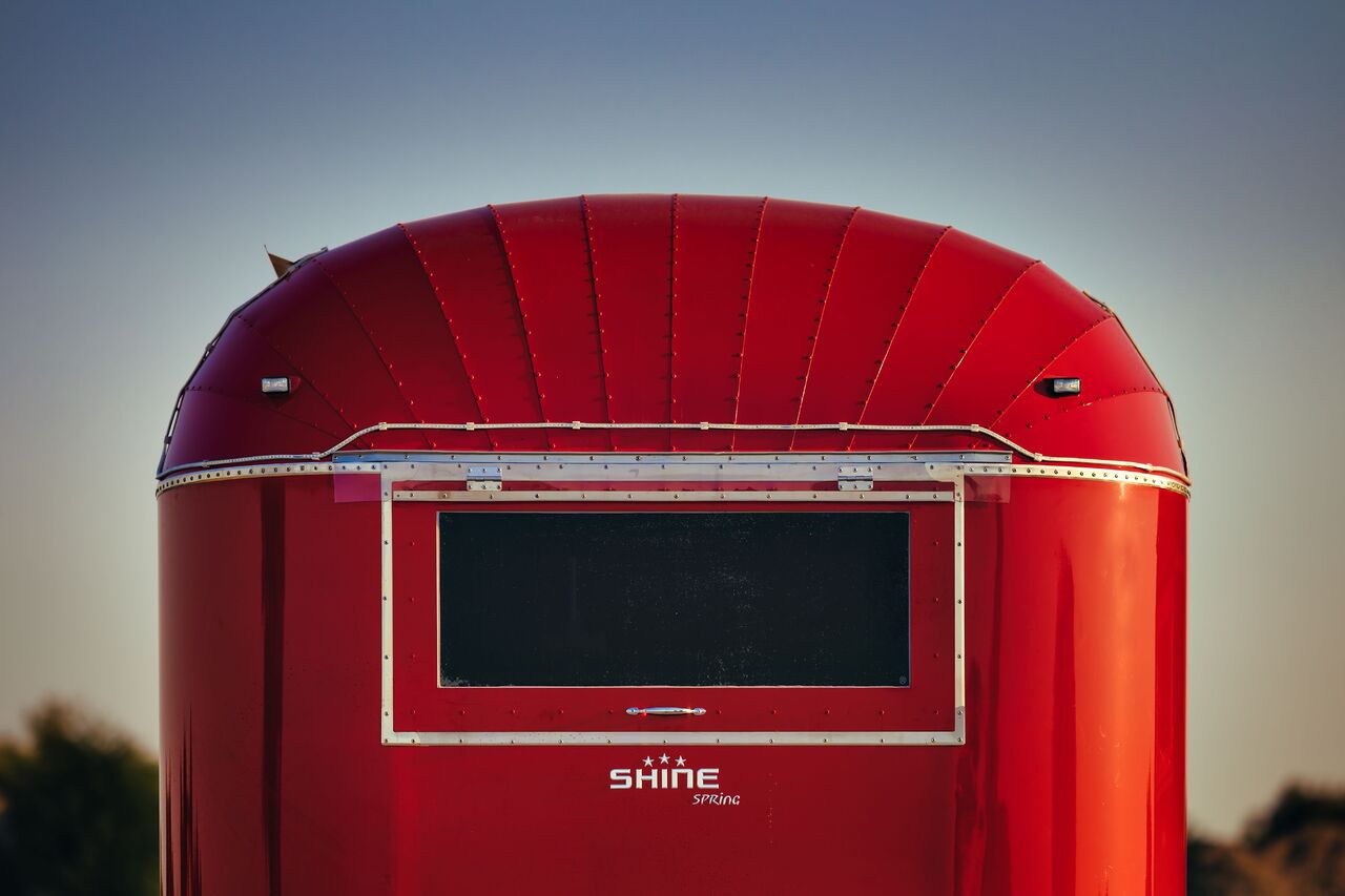 SHINE Spring RED - Försäljningsvagn: bild 1 SHINE Spring RED - Försäljningsvagn: bild 1