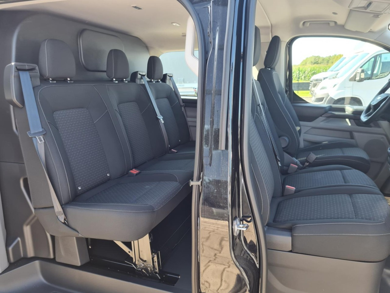 Ford Custom Kasten 320 L2 Trend Doka 6-Sitze KAMERA TEMPO - Små skåpbil, Dubbelhytt transportbil: bild 4 Ford Custom Kasten 320 L2 Trend Doka 6-Sitze KAMERA TEMPO - Små skåpbil, Dubbelhytt transportbil: bild 4