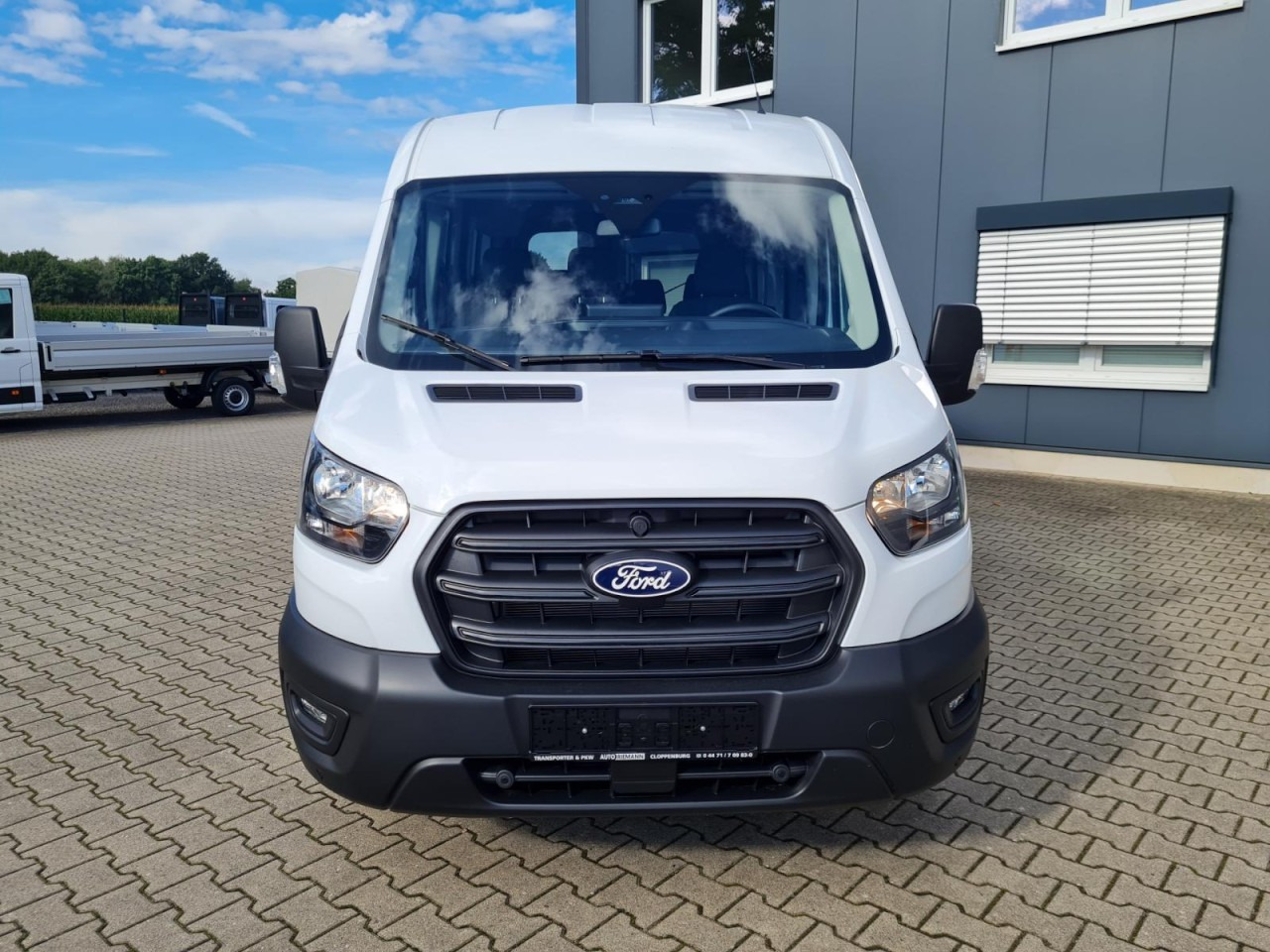 Ford Transit 350 Kombi TDCi L3 AG Trend 9 Sitze AHK KAMERA - Minibuss, Persontransport: bild 2 Ford Transit 350 Kombi TDCi L3 AG Trend 9 Sitze AHK KAMERA - Minibuss, Persontransport: bild 2