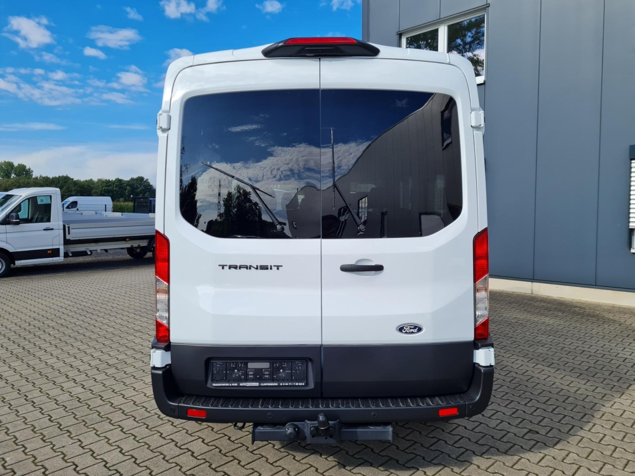 Ford Transit 350 Kombi TDCi L3 AG Trend 9 Sitze AHK KAMERA - Minibuss, Persontransport: bild 5 Ford Transit 350 Kombi TDCi L3 AG Trend 9 Sitze AHK KAMERA - Minibuss, Persontransport: bild 5