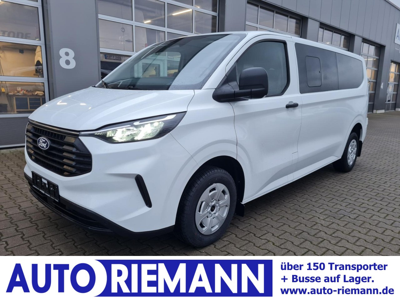 Ford Transit Custom Kombi 320 L2 Trend 9 Sitze KAMERA - Minibuss, Persontransport: bild 1 Ford Transit Custom Kombi 320 L2 Trend 9 Sitze KAMERA - Minibuss, Persontransport: bild 1