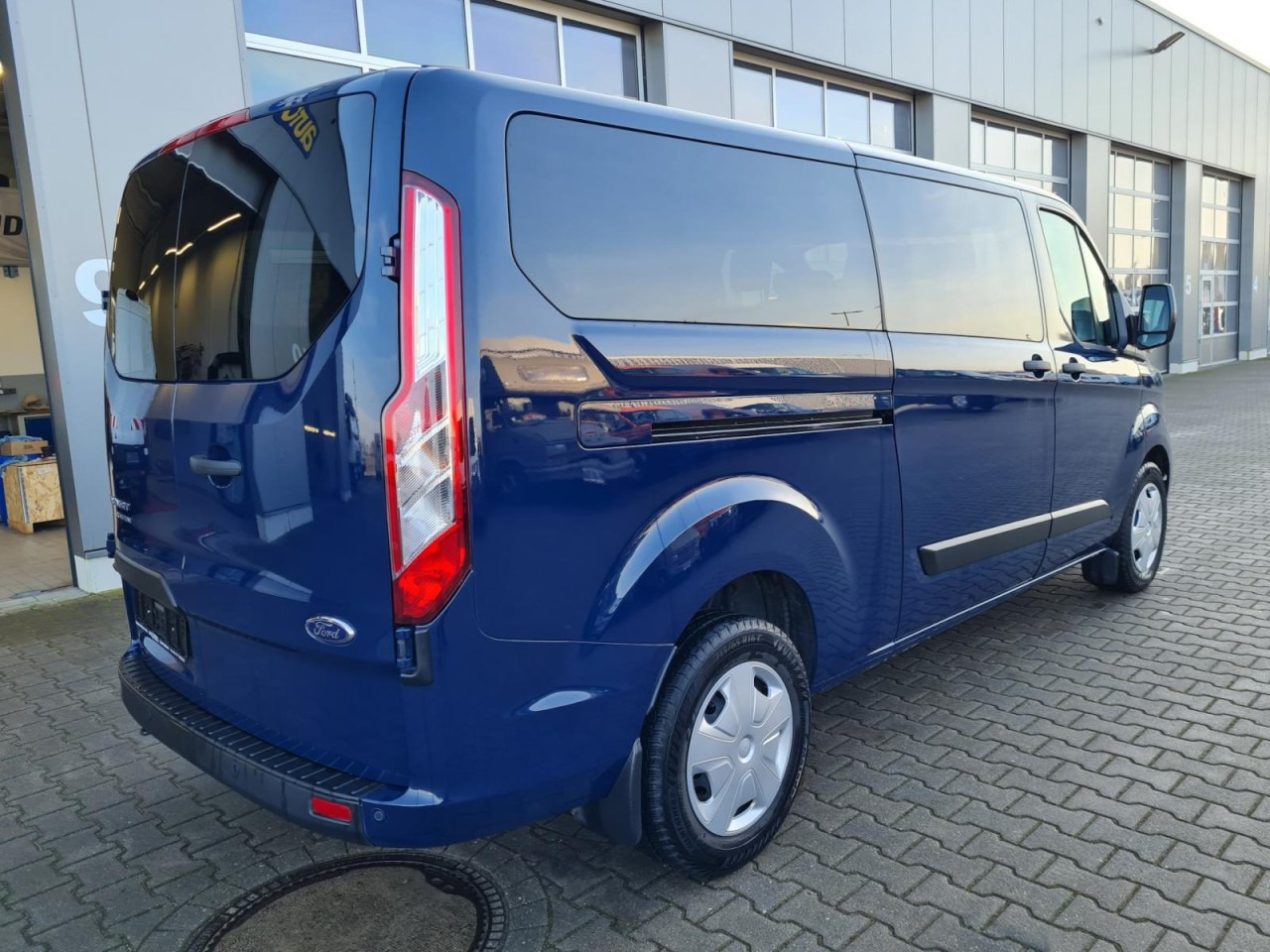 Ford Transit Custom Kombi 320 L2 Trend 9 Sitze PDC - Minibuss, Persontransport: bild 4 Ford Transit Custom Kombi 320 L2 Trend 9 Sitze PDC - Minibuss, Persontransport: bild 4