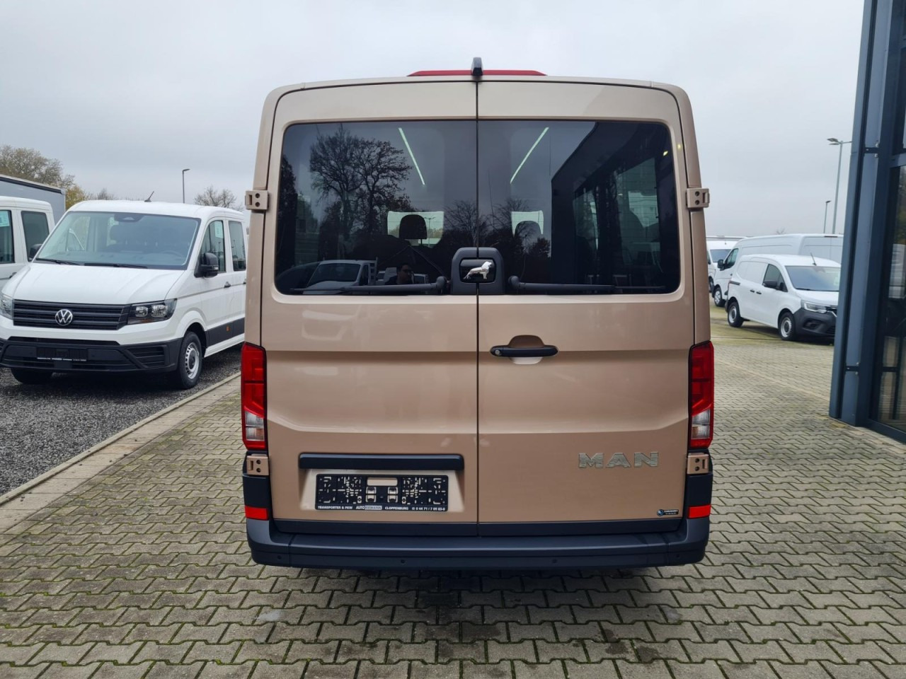 Man TGE 3.180 TDi Kombi 9 Sitze ALU KAMERA LED LEDER Sonderumbau - Minibuss, Persontransport: bild 5 Man TGE 3.180 TDi Kombi 9 Sitze ALU KAMERA LED LEDER Sonderumbau - Minibuss, Persontransport: bild 5