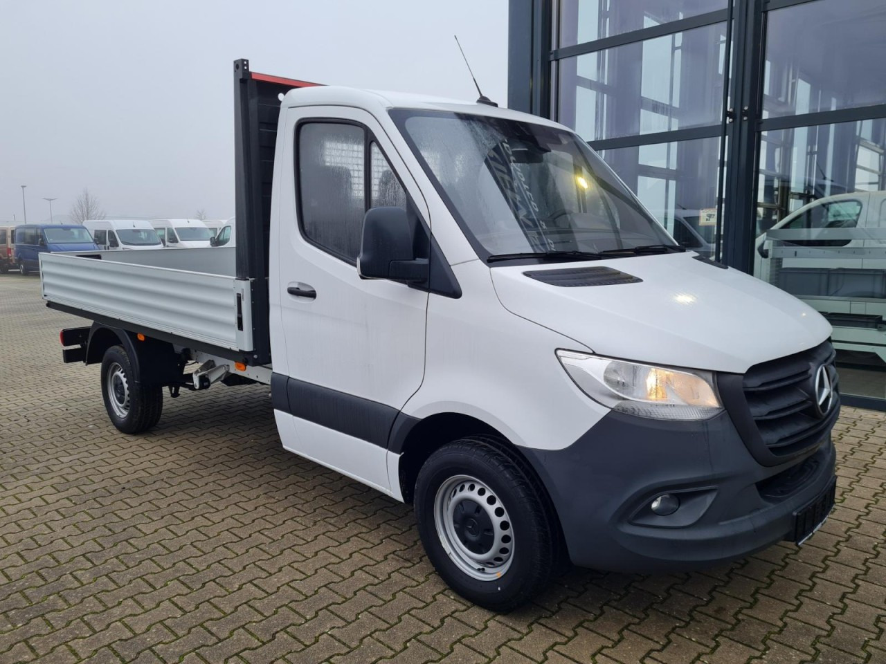 Mercedes-Benz Sprinter 315 AG Pritsche RWD AHK TEMPOMAT MBux - Transportbil med flak: bild 3 Mercedes-Benz Sprinter 315 AG Pritsche RWD AHK TEMPOMAT MBux - Transportbil med flak: bild 3