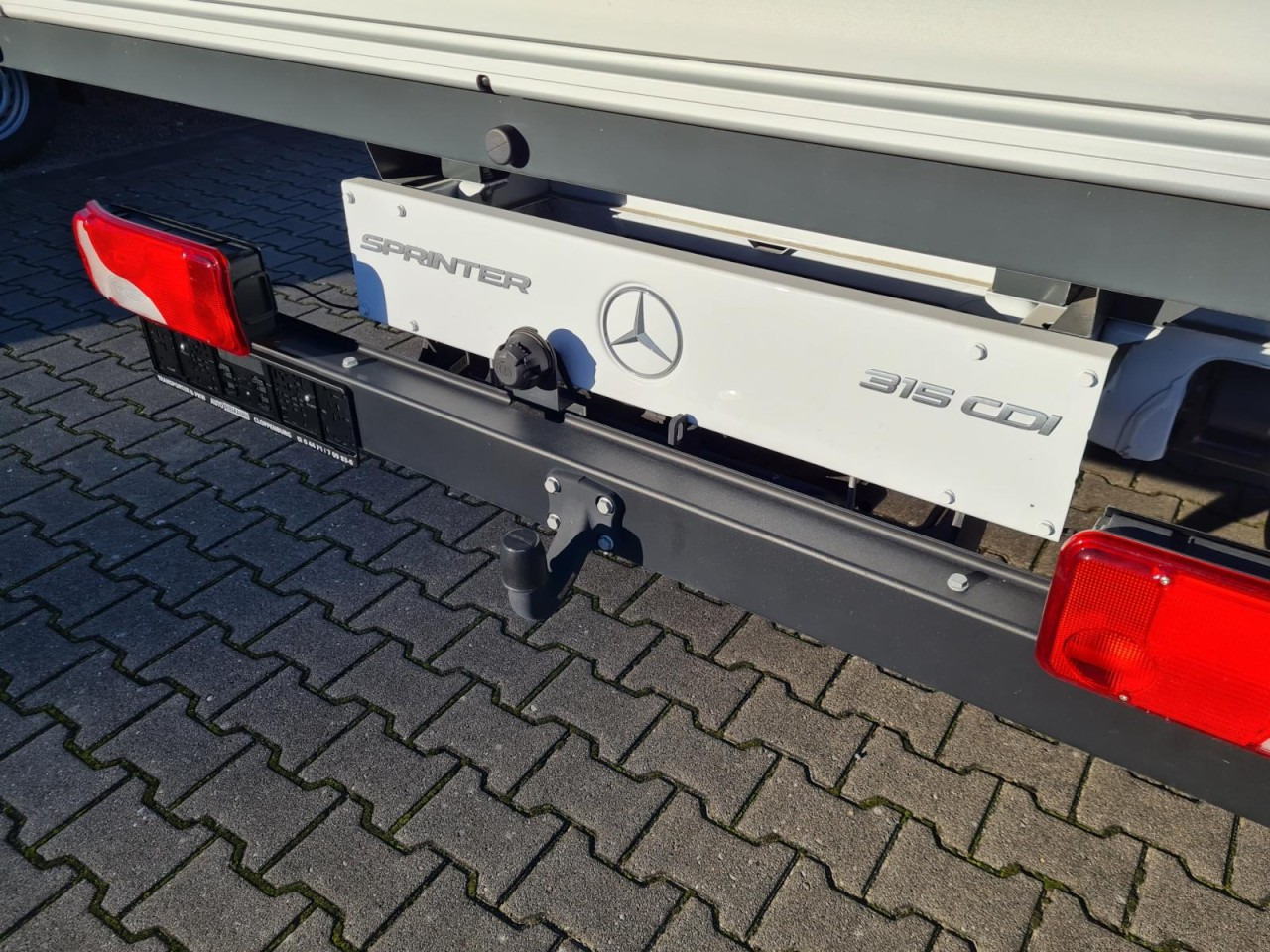 Mercedes-Benz Sprinter 315 CDI Pritsche RWD AHK TEMPOMAT MBux - Transportbil med flak: bild 5 Mercedes-Benz Sprinter 315 CDI Pritsche RWD AHK TEMPOMAT MBux - Transportbil med flak: bild 5