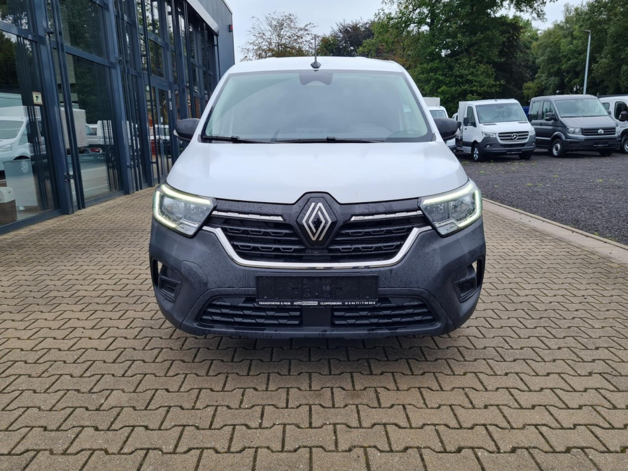 Renault Kangoo Van Kasten L1H1 TCe 1.3i KLIMA PDC TEMPOMAT - Små skåpbil: bild 2 Renault Kangoo Van Kasten L1H1 TCe 1.3i KLIMA PDC TEMPOMAT - Små skåpbil: bild 2