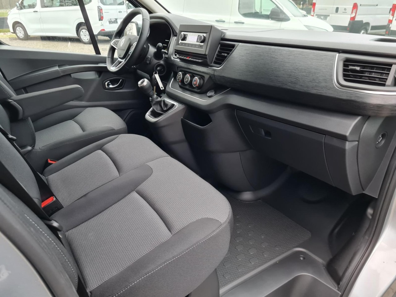 Dubbelhytt transportbil Renault Trafic Kombi 9-Sitze L2 Grand Equilibre KLIMA TEMPOMAT: bild 13 Dubbelhytt transportbil Renault Trafic Kombi 9-Sitze L2 Grand Equilibre KLIMA TEMPOMAT: bild 13