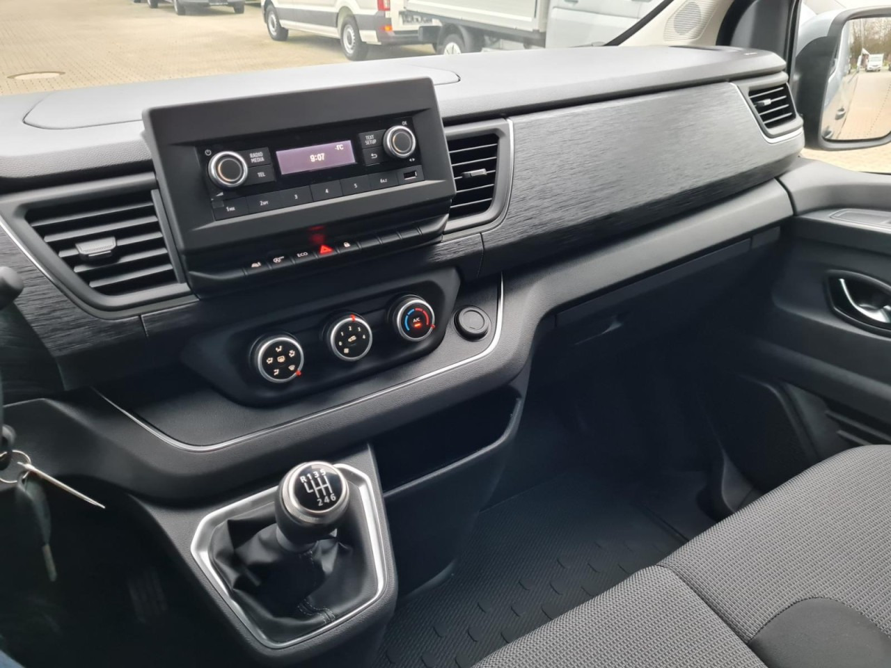 Dubbelhytt transportbil Renault Trafic Kombi 9-Sitze L2 Grand Equilibre KLIMA TEMPOMAT: bild 11 Dubbelhytt transportbil Renault Trafic Kombi 9-Sitze L2 Grand Equilibre KLIMA TEMPOMAT: bild 11