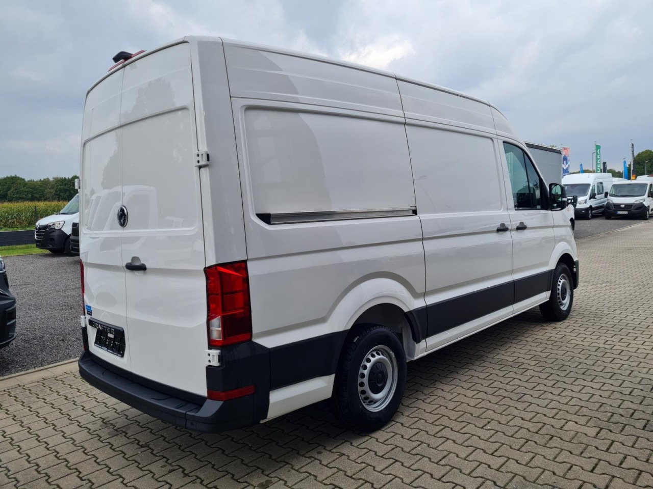 Volkswagen Crafter 35 Kasten TDI L3H3 LED TEMPOMAT AUTOMATIK - Skåpbil: bild 4 Volkswagen Crafter 35 Kasten TDI L3H3 LED TEMPOMAT AUTOMATIK - Skåpbil: bild 4