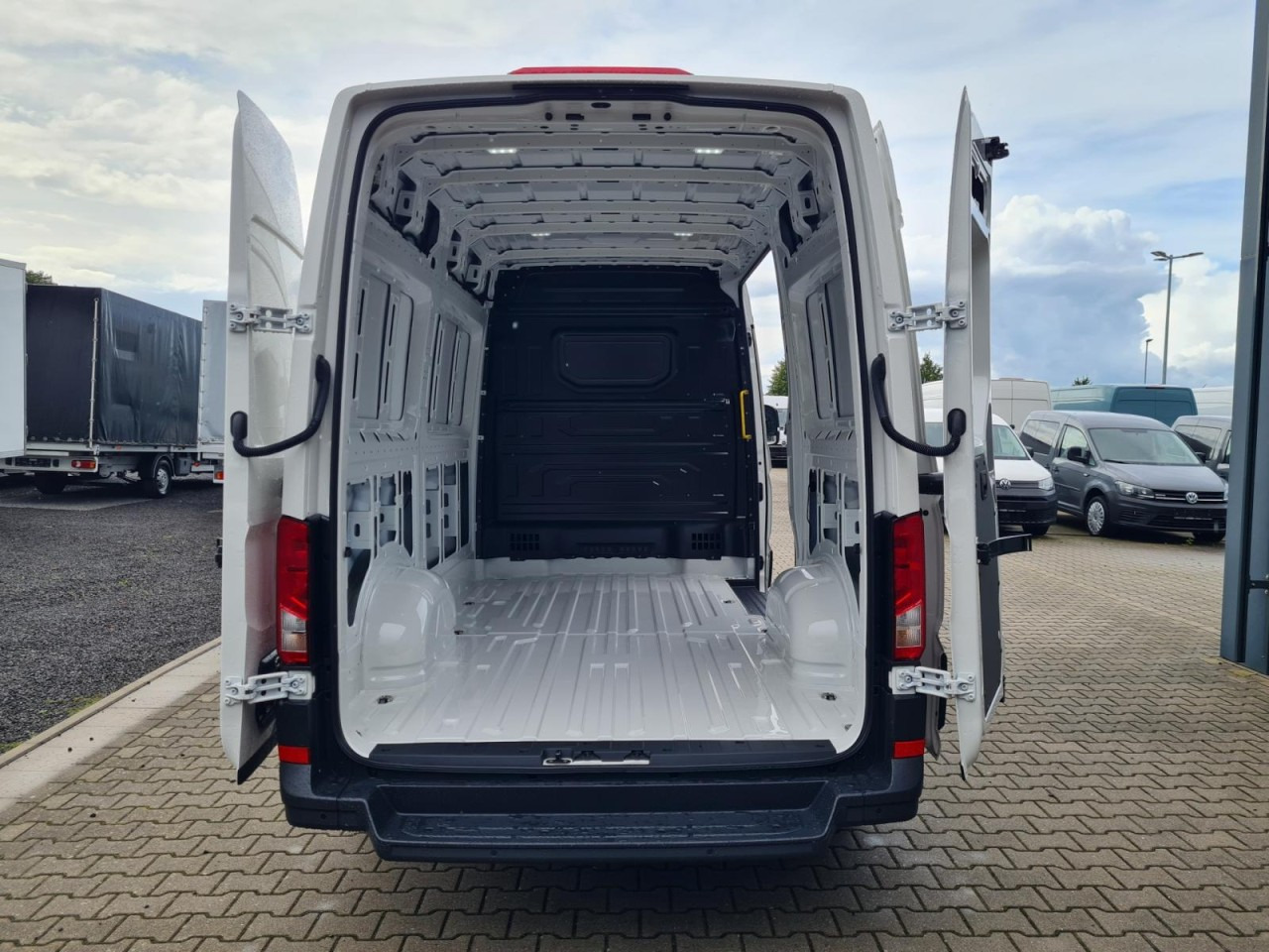 Volkswagen Crafter 35 Kasten TDI MR PDC KLIMA Tempomat L3H3 - Skåpbil: bild 5 Volkswagen Crafter 35 Kasten TDI MR PDC KLIMA Tempomat L3H3 - Skåpbil: bild 5
