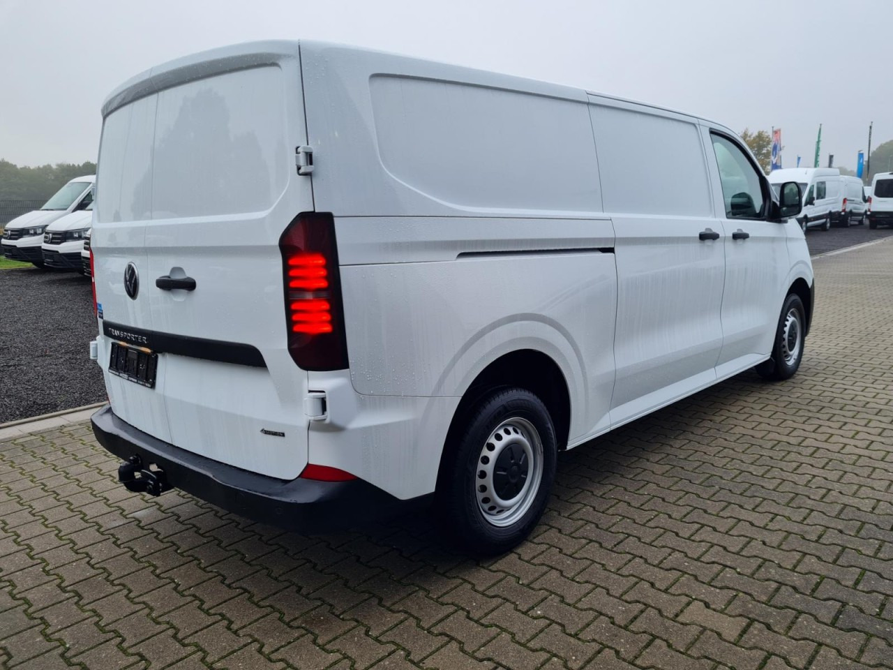 Volkswagen T7 Transporter Kasten TDI 4Motion LR L2H1 LED AUTOM. - Små skåpbil: bild 4 Volkswagen T7 Transporter Kasten TDI 4Motion LR L2H1 LED AUTOM. - Små skåpbil: bild 4
