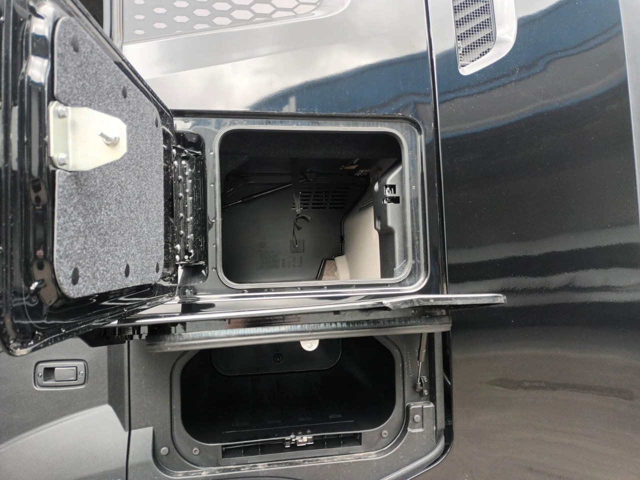 Iveco S-Way SZM 500PS 18-20t zGG. ohne Hydraulik - Dragbil: bild 3 Iveco S-Way SZM 500PS 18-20t zGG. ohne Hydraulik - Dragbil: bild 3