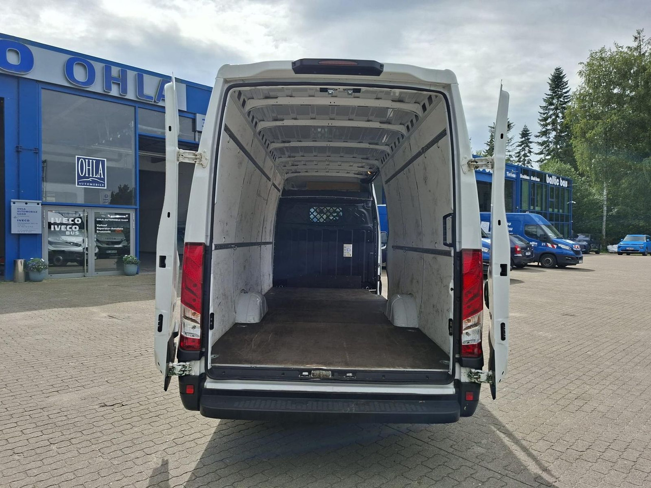 Iveco Daily 35S16A8V KLIMA*RADIO* - Skåpbil: bild 5 Iveco Daily 35S16A8V KLIMA*RADIO* - Skåpbil: bild 5