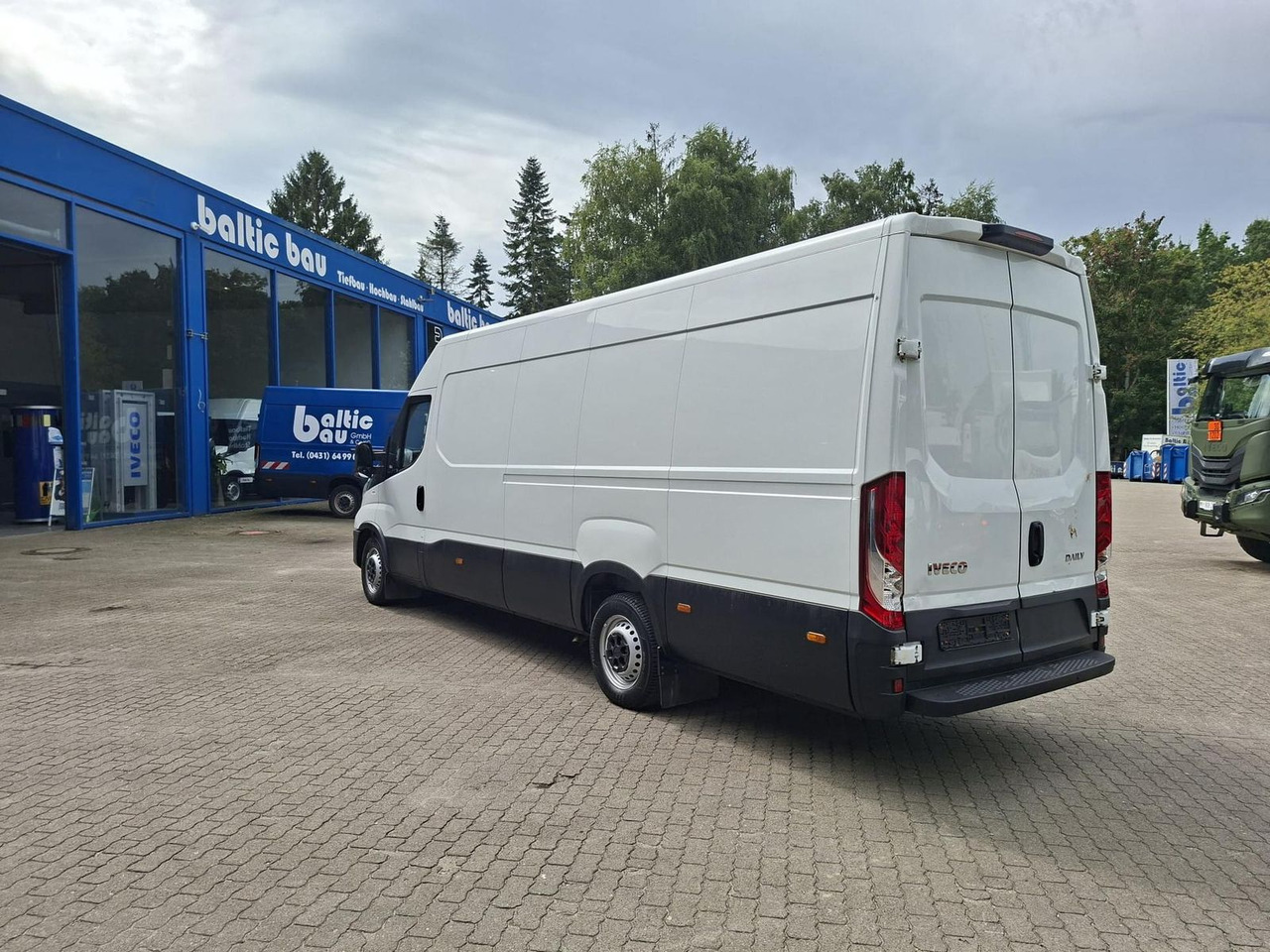 Iveco Daily 35S16A8V KLIMA*RADIO* - Skåpbil: bild 3 Iveco Daily 35S16A8V KLIMA*RADIO* - Skåpbil: bild 3