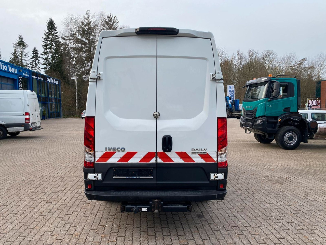 Iveco Daily 50C18HA8V 3520L *AHK* KLIMA*Sitzheizung... - Skåpbil: bild 5 Iveco Daily 50C18HA8V 3520L *AHK* KLIMA*Sitzheizung... - Skåpbil: bild 5