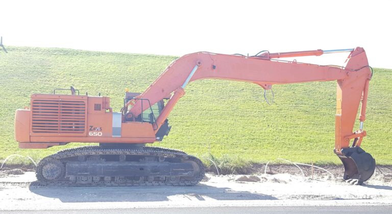 Hitachi ZX650 – with long reach and normal boom / mit Langarm und normalem Arm - Bandgrävare: bild 1 Hitachi ZX650 – with long reach and normal boom / mit Langarm und normalem Arm - Bandgrävare: bild 1