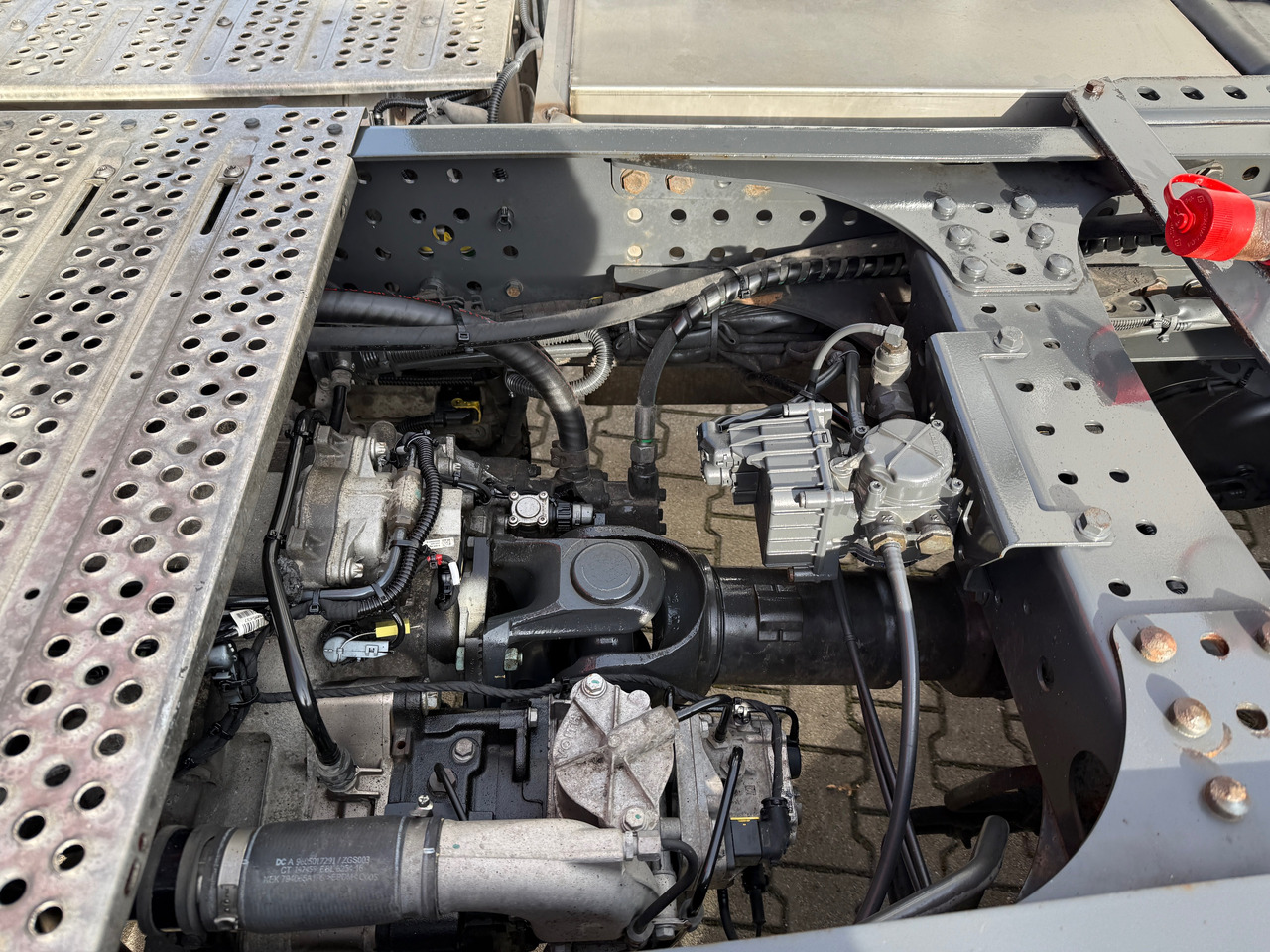 Dragbil Mercedes-Benz 1845 Actros SZM Klima Retarder Nebenantrieb: bild 11 Dragbil Mercedes-Benz 1845 Actros SZM Klima Retarder Nebenantrieb: bild 11