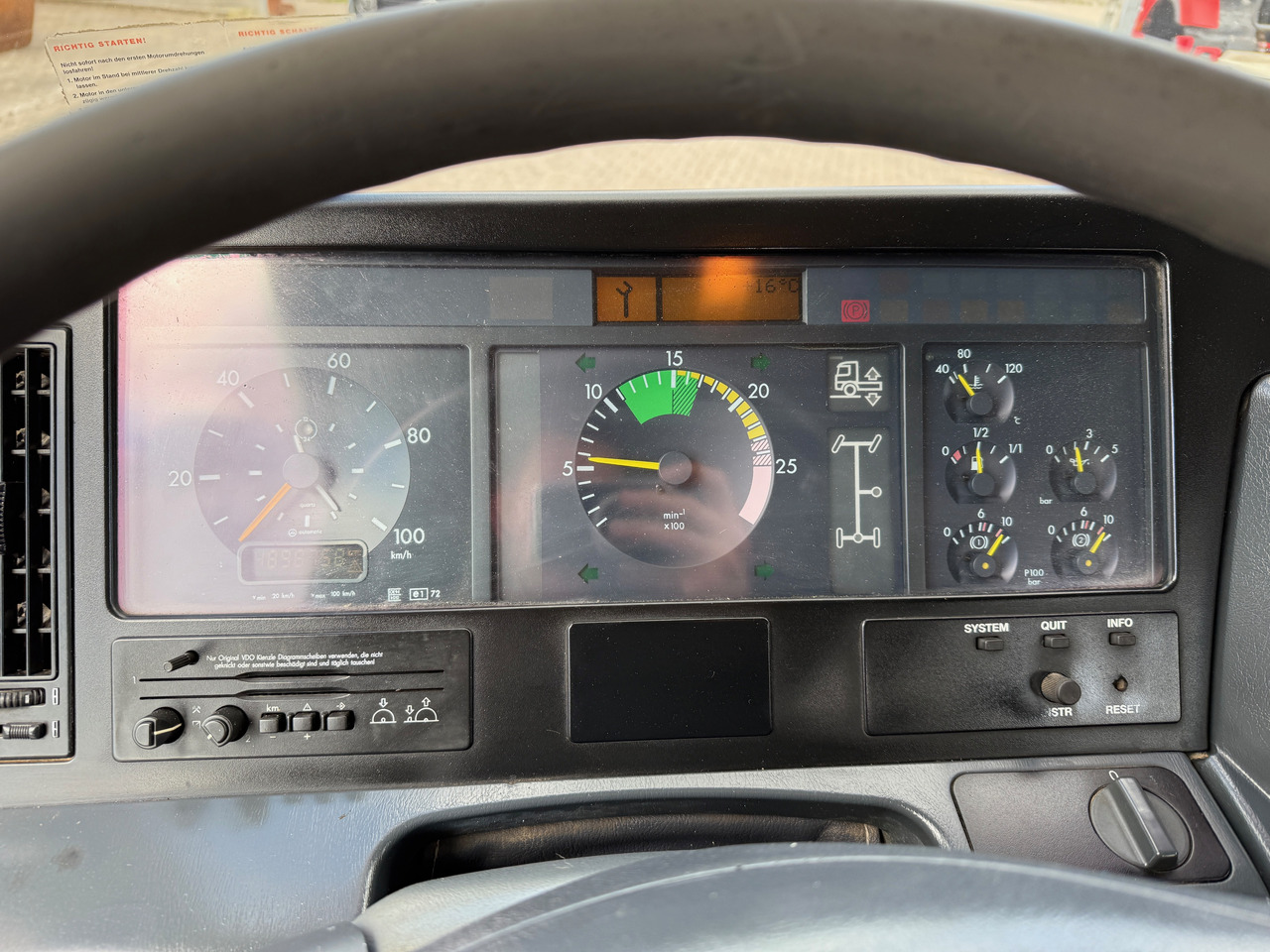 Flakbil, Kranbil Mercedes-Benz 1840 Actros 2-Seiten-Kipper mit Kran Hiab 125-3 mit Funk: bild 15