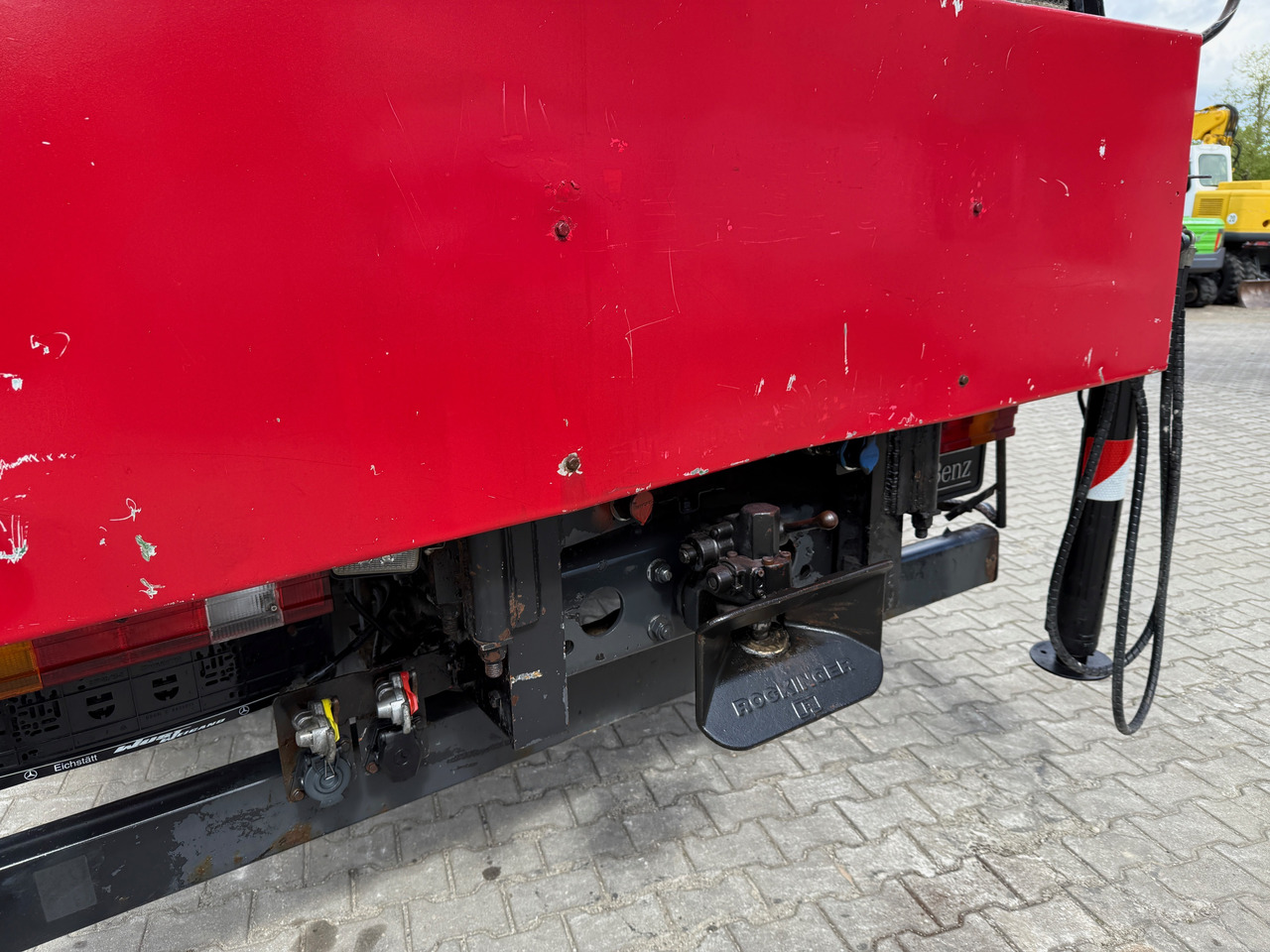 Flakbil, Kranbil Mercedes-Benz 1840 Actros 2-Seiten-Kipper mit Kran Hiab 125-3 mit Funk: bild 9